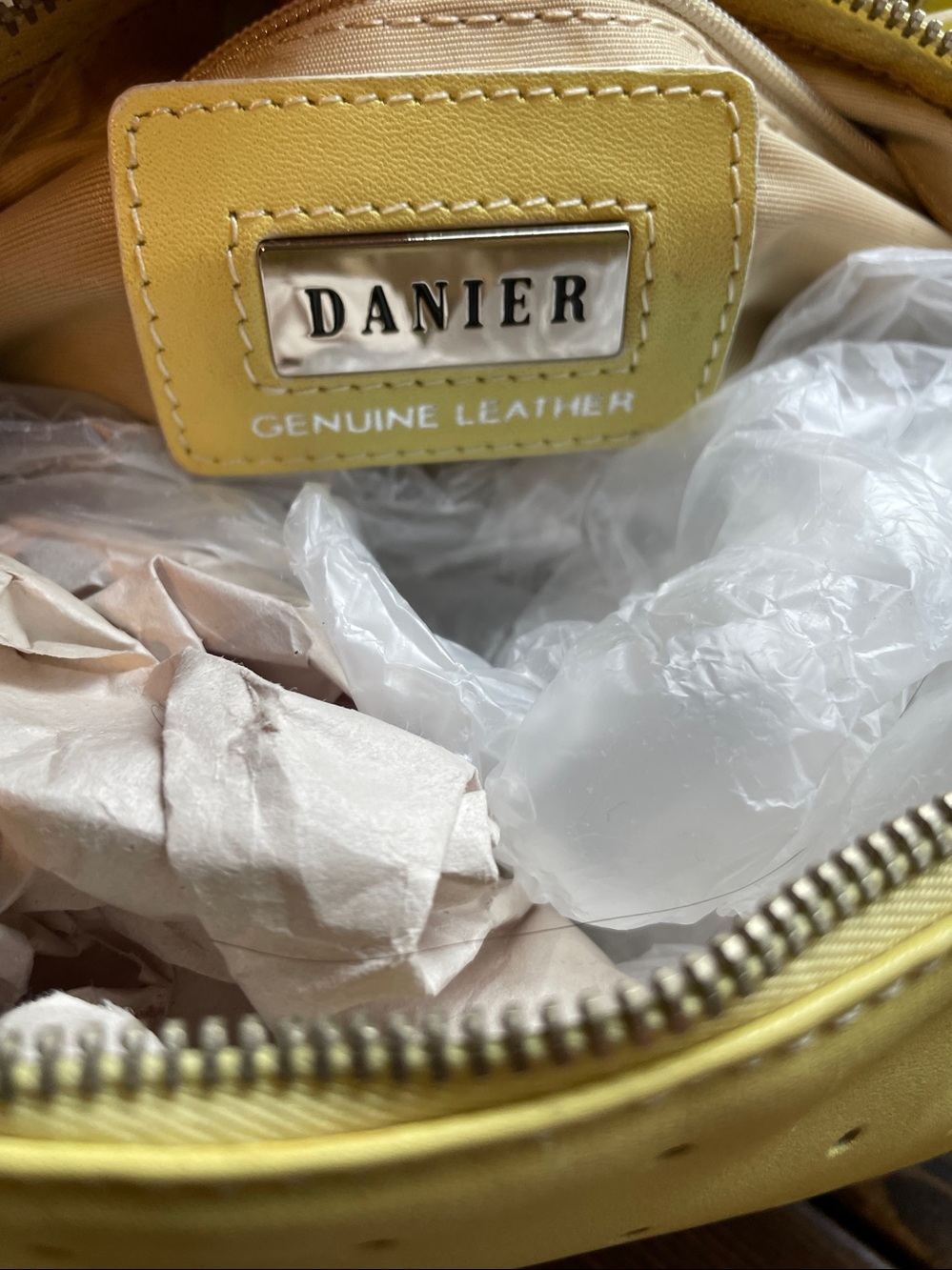 Yellow Barrel Satchel Handbag - Danier Leather - Picture 6 of 7